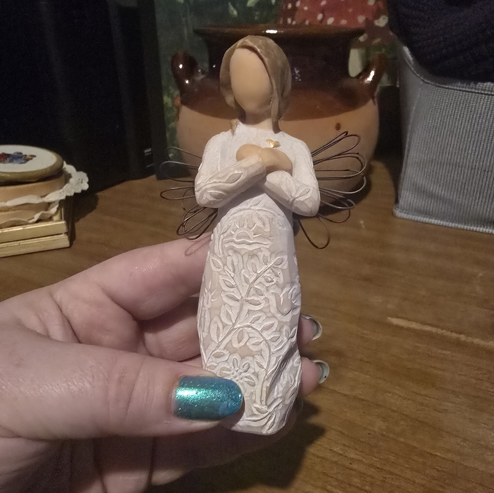 Willow Tree Angel Figurine - Cream and Brown